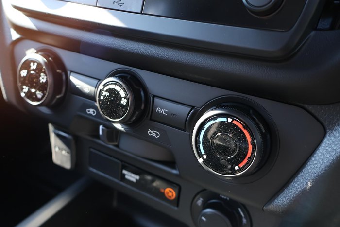 2025 Isuzu D-MAX SX