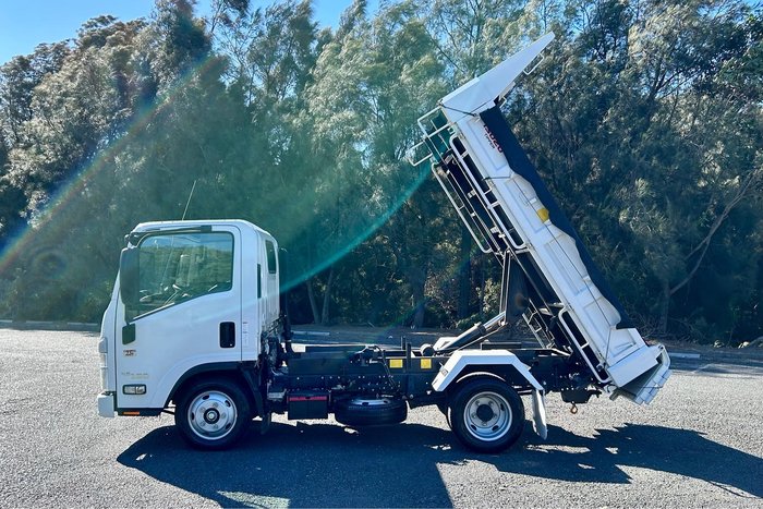 2023 Isuzu N Series NLR 45-150 Tipper