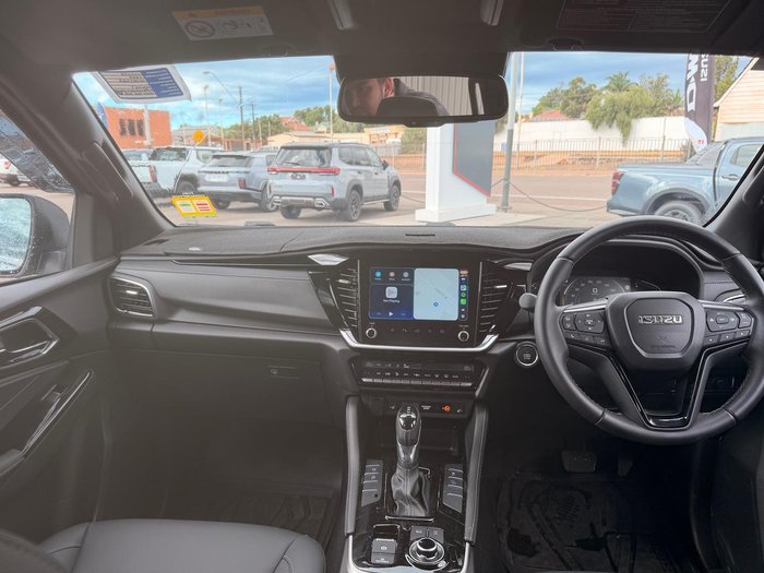 2025 Isuzu MU-X LS-T