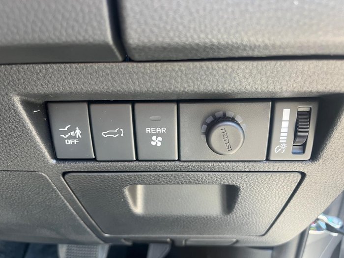 2025 Isuzu MU-X LS-T