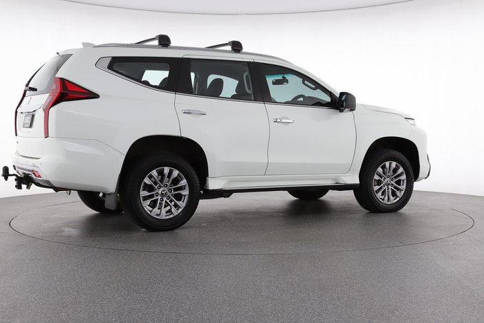 2022 Mitsubishi Pajero Sport GLX