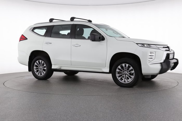 2022 Mitsubishi Pajero Sport GLX