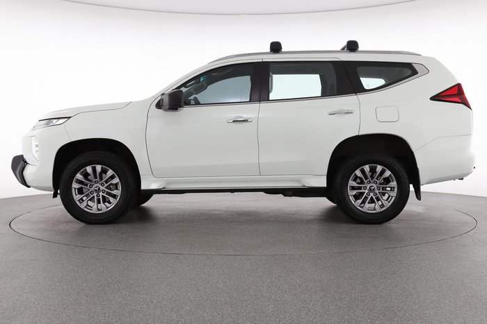 2022 Mitsubishi Pajero Sport GLX