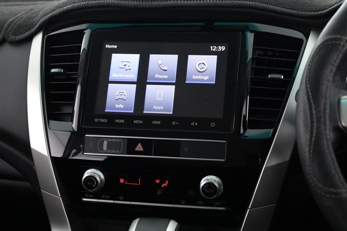 2022 Mitsubishi Pajero Sport GLX