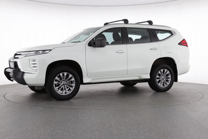 2022 Mitsubishi Pajero Sport GLX