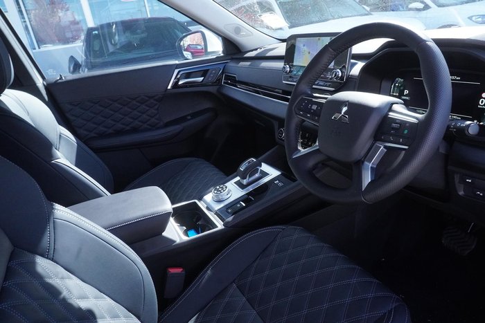 2024 Mitsubishi Outlander PHEV Exceed