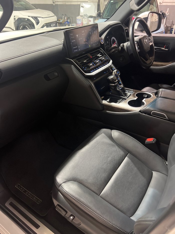 2022 Toyota Landcruiser VX