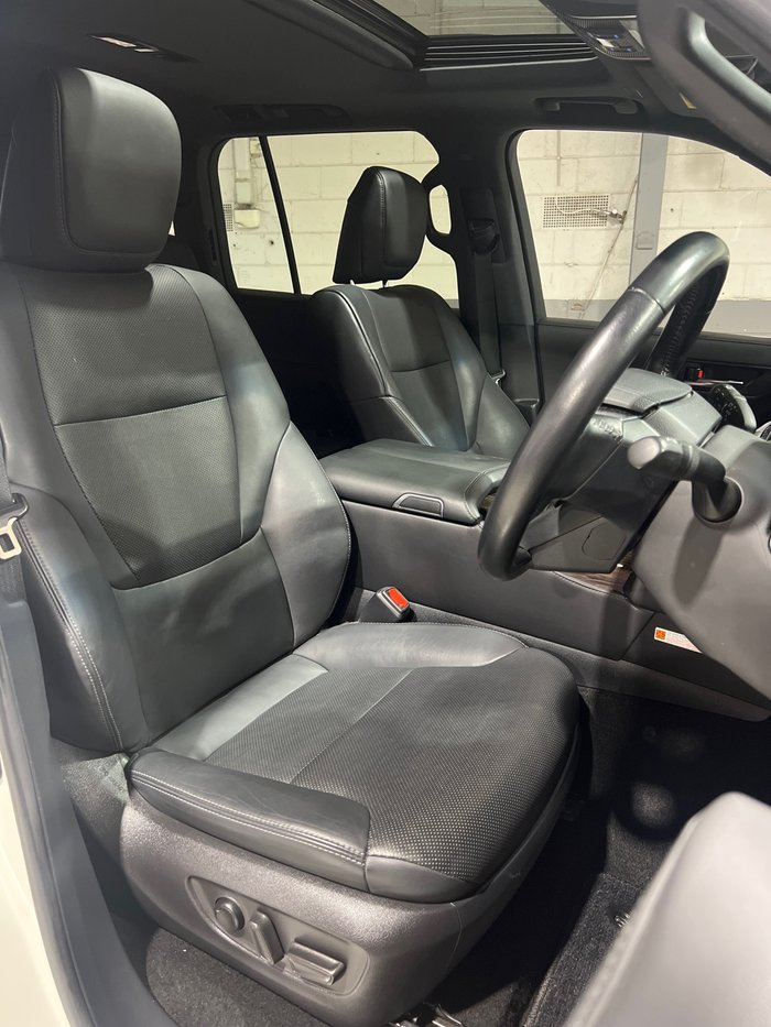 2022 Toyota Landcruiser VX