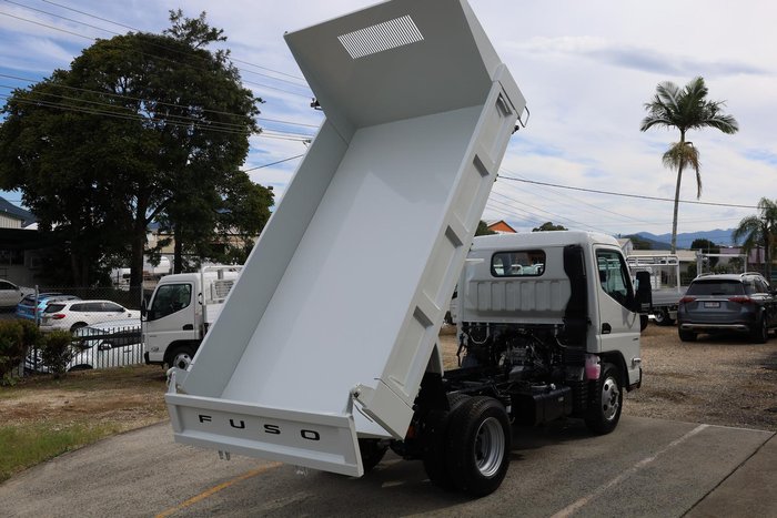 2025 Fuso Canter 615 Tipper White