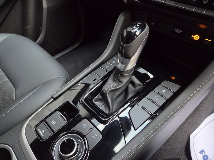 2025 Isuzu MU-X LS-T