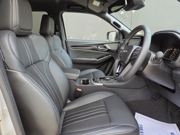 2025 Isuzu MU-X LS-T