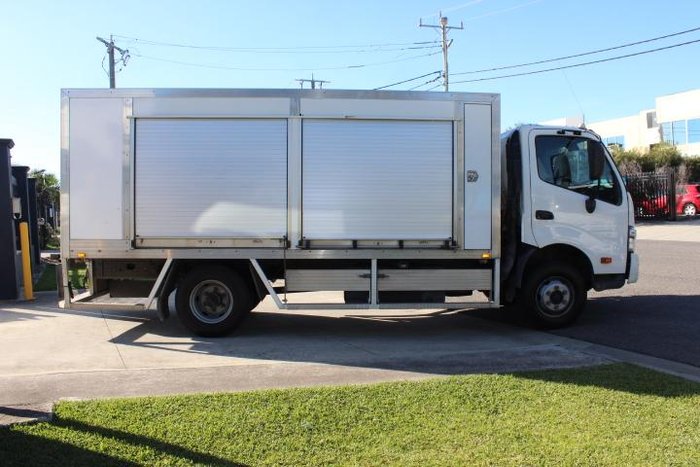 2021 Hino 300 Series 921 WHITE
