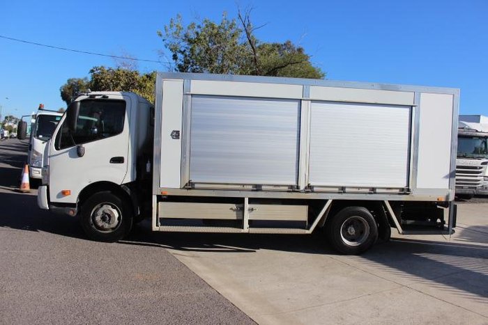 2021 Hino 300 Series 921 WHITE