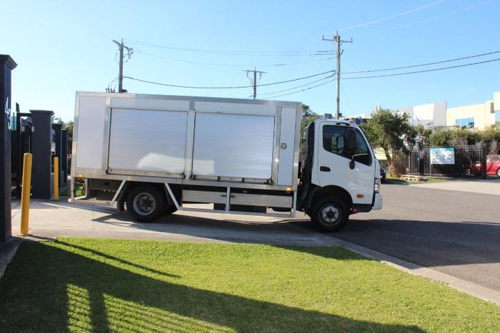 2021 Hino 300 Series 921 WHITE