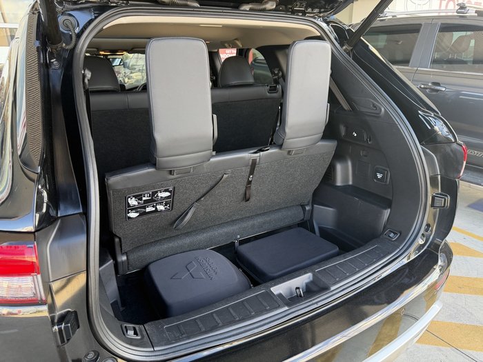 2023 Mitsubishi Outlander PHEV Exceed