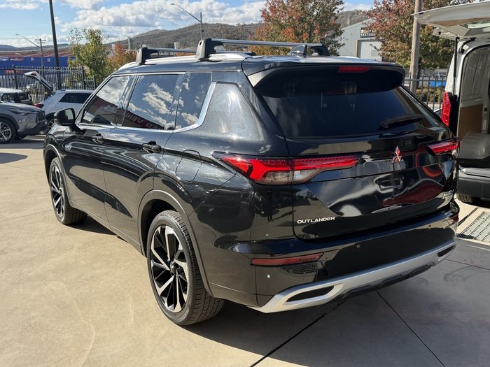 2023 Mitsubishi Outlander PHEV Exceed