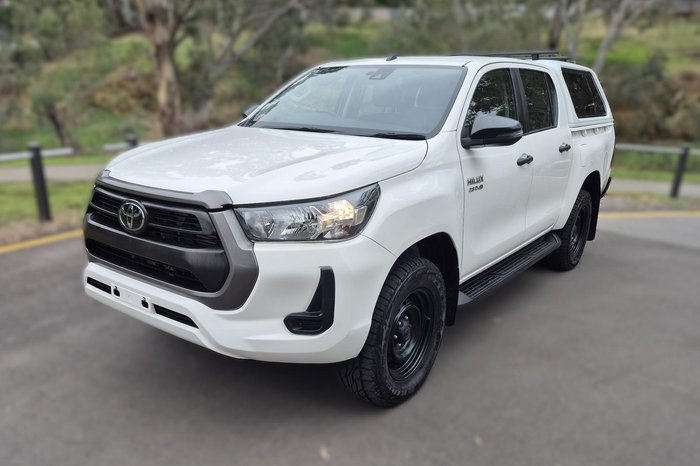2020 Toyota Hilux SR