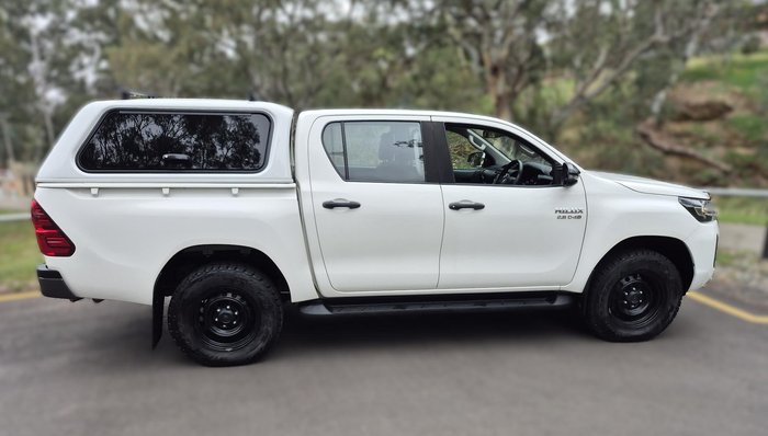 2020 Toyota Hilux SR