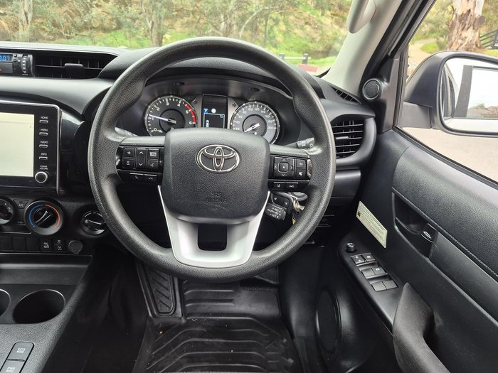 2020 Toyota Hilux SR