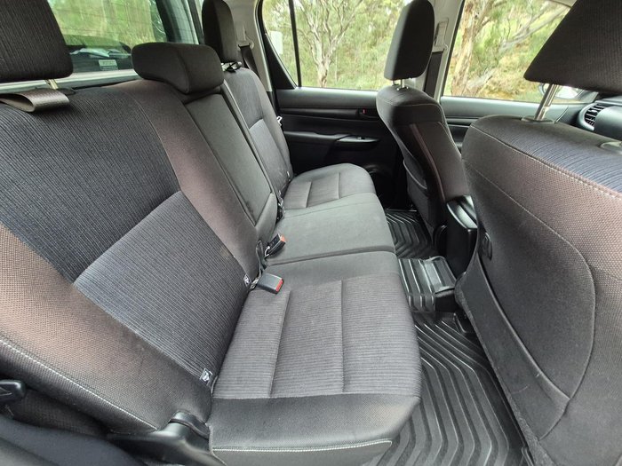 2020 Toyota Hilux SR