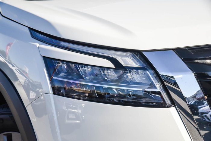 2024 Nissan Pathfinder ST-L