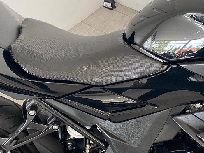 2017 Suzuki GSX250R GSX Black