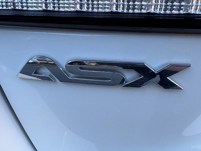 2022 Mitsubishi ASX ES