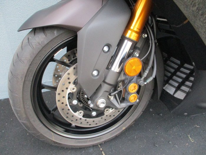 2024 Yamaha TMAX 560 (ABS) MAROON