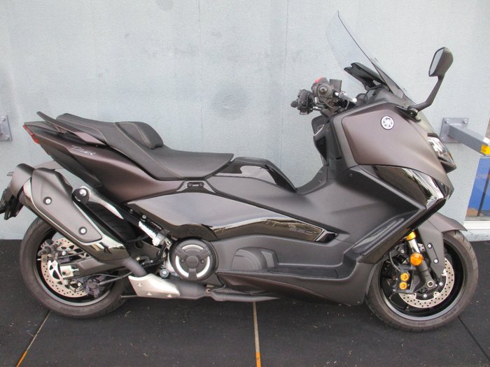 2024 Yamaha TMAX 560 (ABS) MAROON