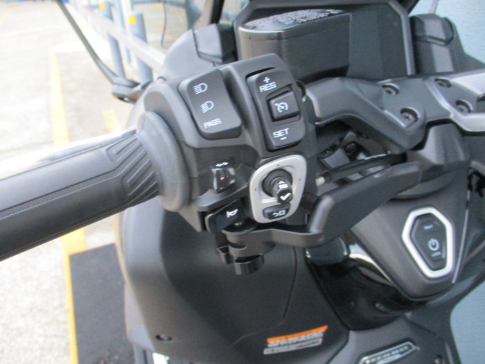 2024 Yamaha TMAX 560 (ABS) MAROON