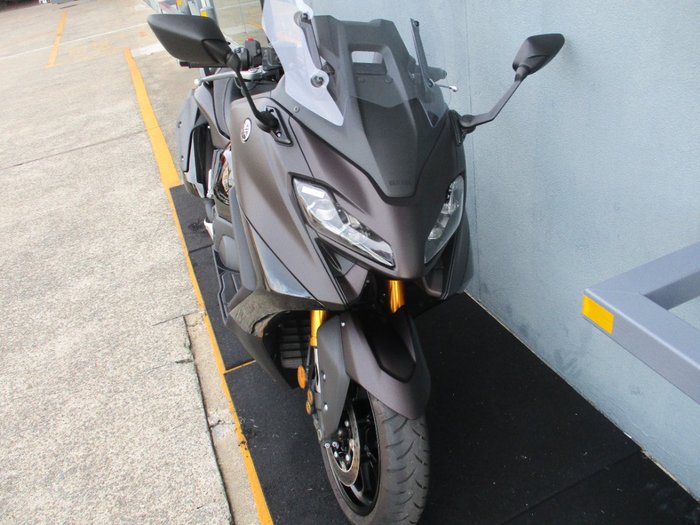 2024 Yamaha TMAX 560 (ABS) MAROON