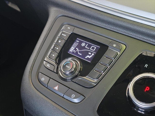 2025 LDV G10