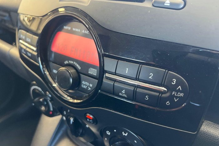 2014 Mazda 2 Neo Sport