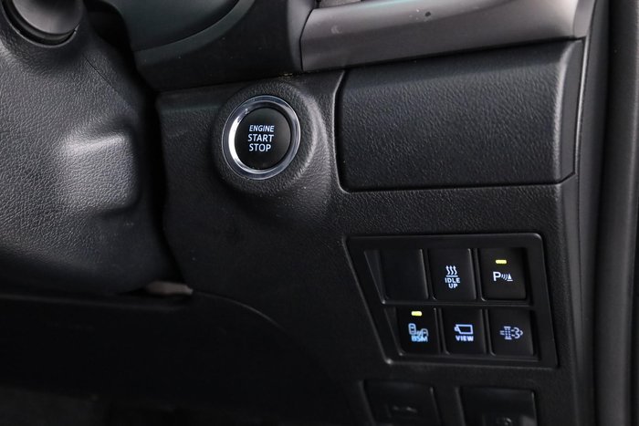 2024 Toyota Hilux SR5 48V