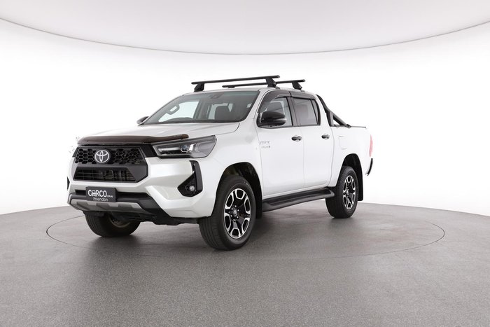 2024 Toyota Hilux SR5 48V