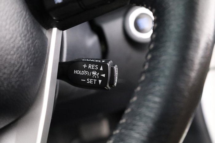 2024 Toyota Hilux SR5 48V