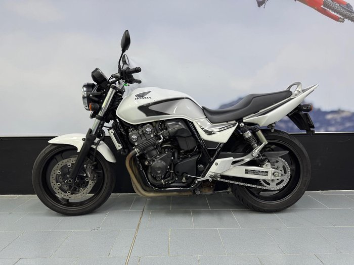 2010 Honda CB400 CB400 White