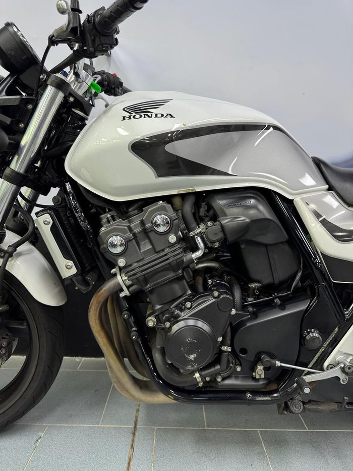 2010 Honda CB400 CB400 White
