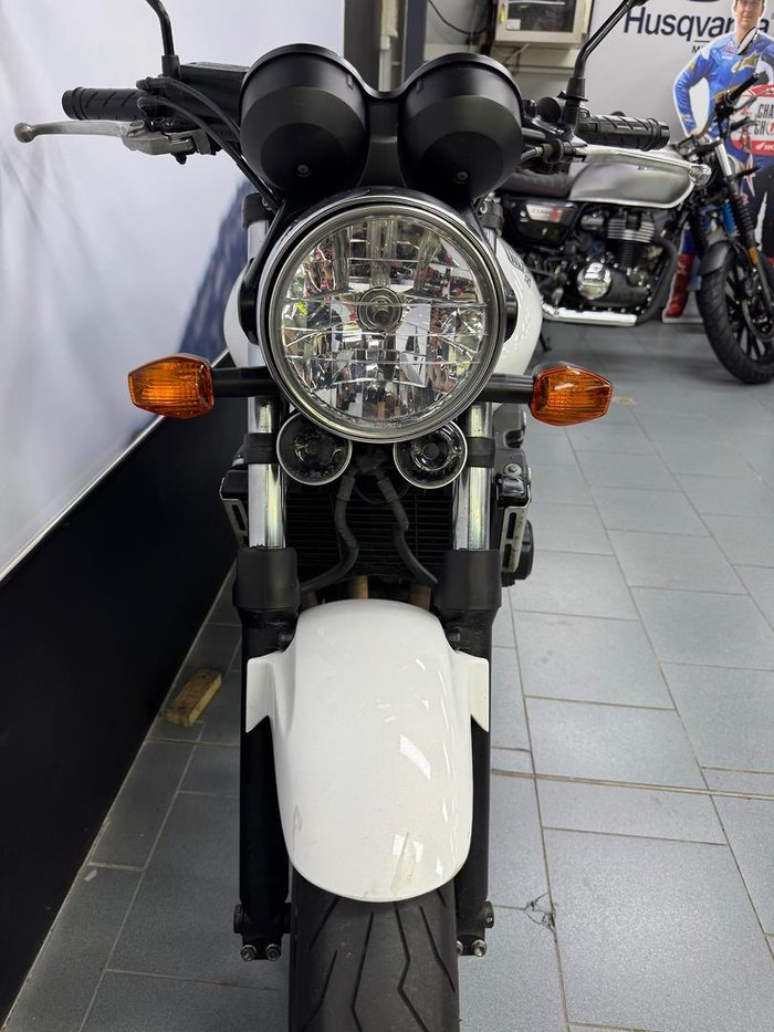 2010 Honda CB400 CB400 White