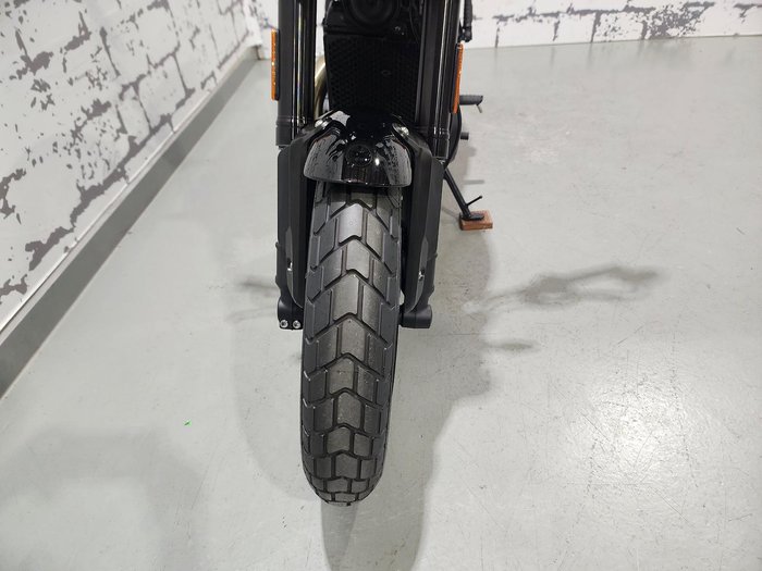 2026 Triumph Tracker 400 Tracker Black