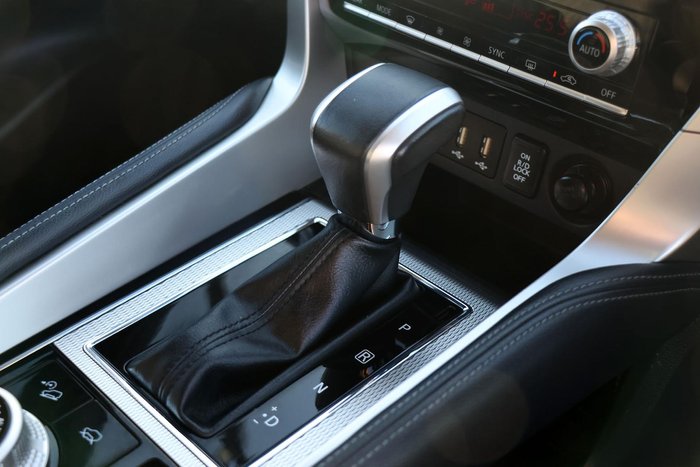 2021 Mitsubishi Pajero Sport GLS