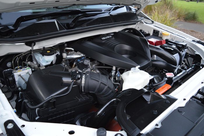 2023 Isuzu D-MAX SX MY23 4X4 Dual Range Mineral White