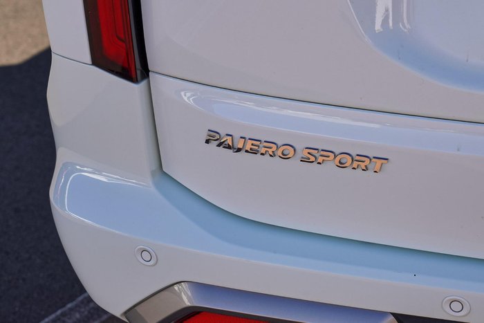 2024 Mitsubishi Pajero Sport GLS