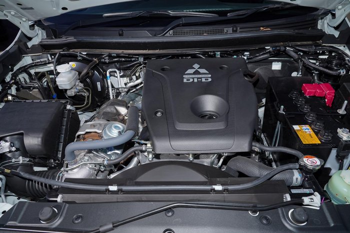 2024 Mitsubishi Pajero Sport GLS