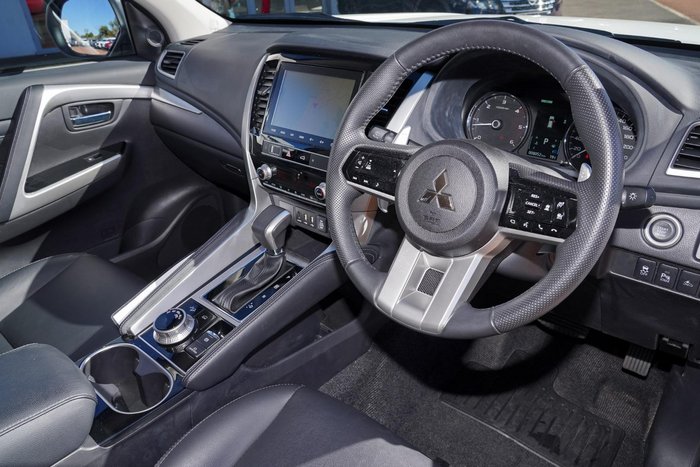 2024 Mitsubishi Pajero Sport GLS