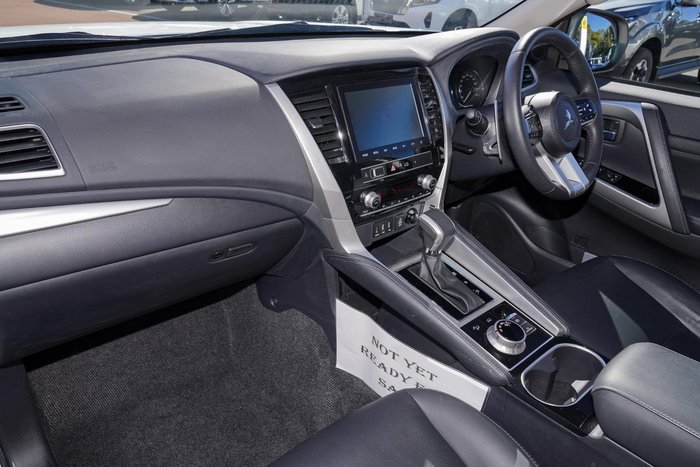 2024 Mitsubishi Pajero Sport GLS