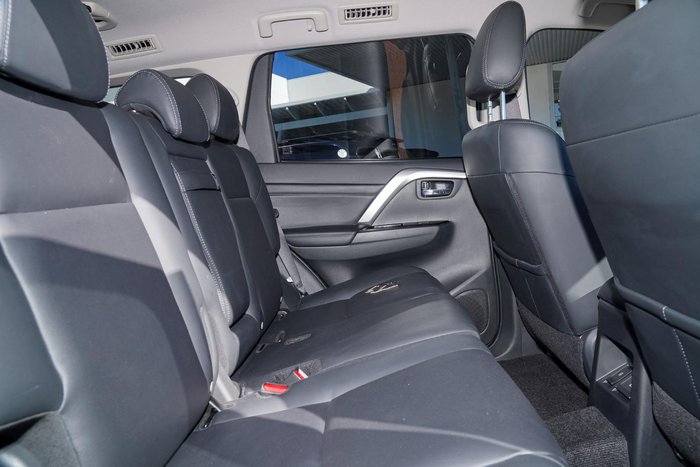 2024 Mitsubishi Pajero Sport GLS