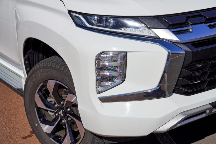 2024 Mitsubishi Pajero Sport GLS