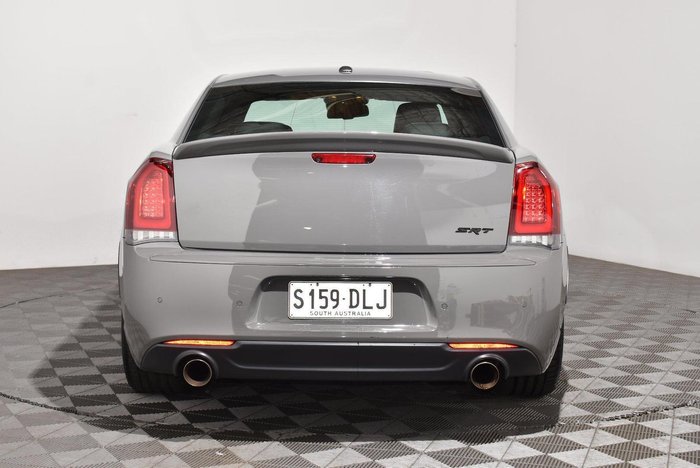 2018 Chrysler 300 SRT Hyperblack