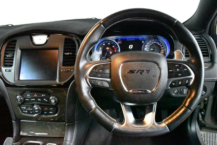 2018 Chrysler 300 SRT Hyperblack